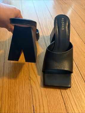Black Alohas Heels